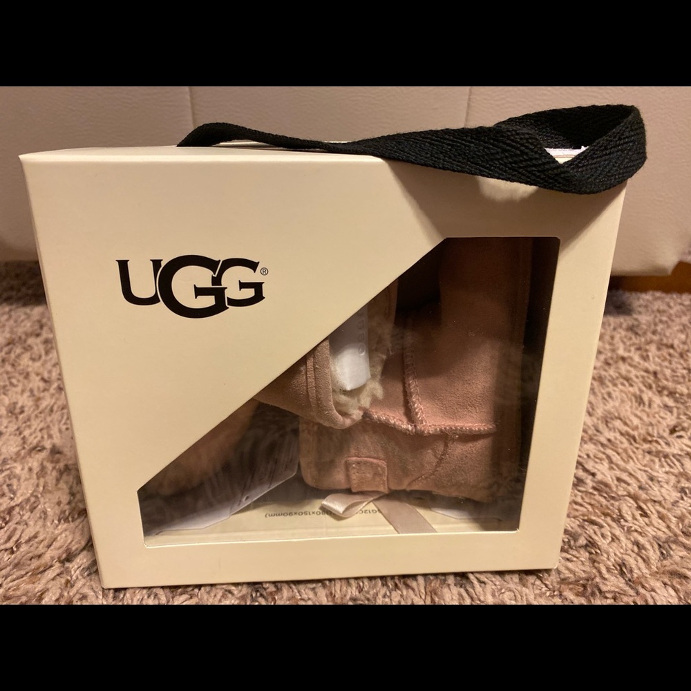 Ugg toddler boots 4/5